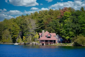 Maison unifamiliale dans les Laurentides, secteur qui influence directement combien vaut ma maison